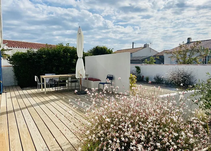 Maison Moderne Pour 5 Personnes A *