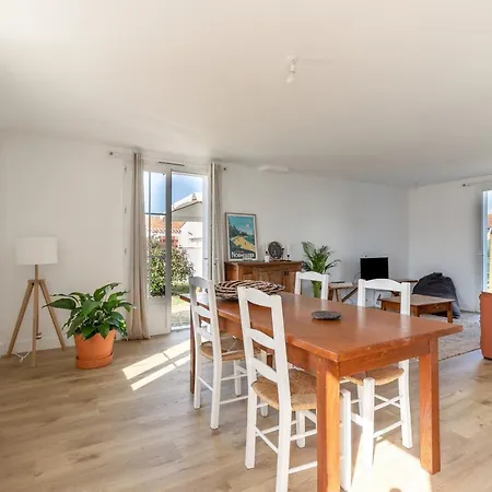 Maison Moderne Pour 5 Personnes A